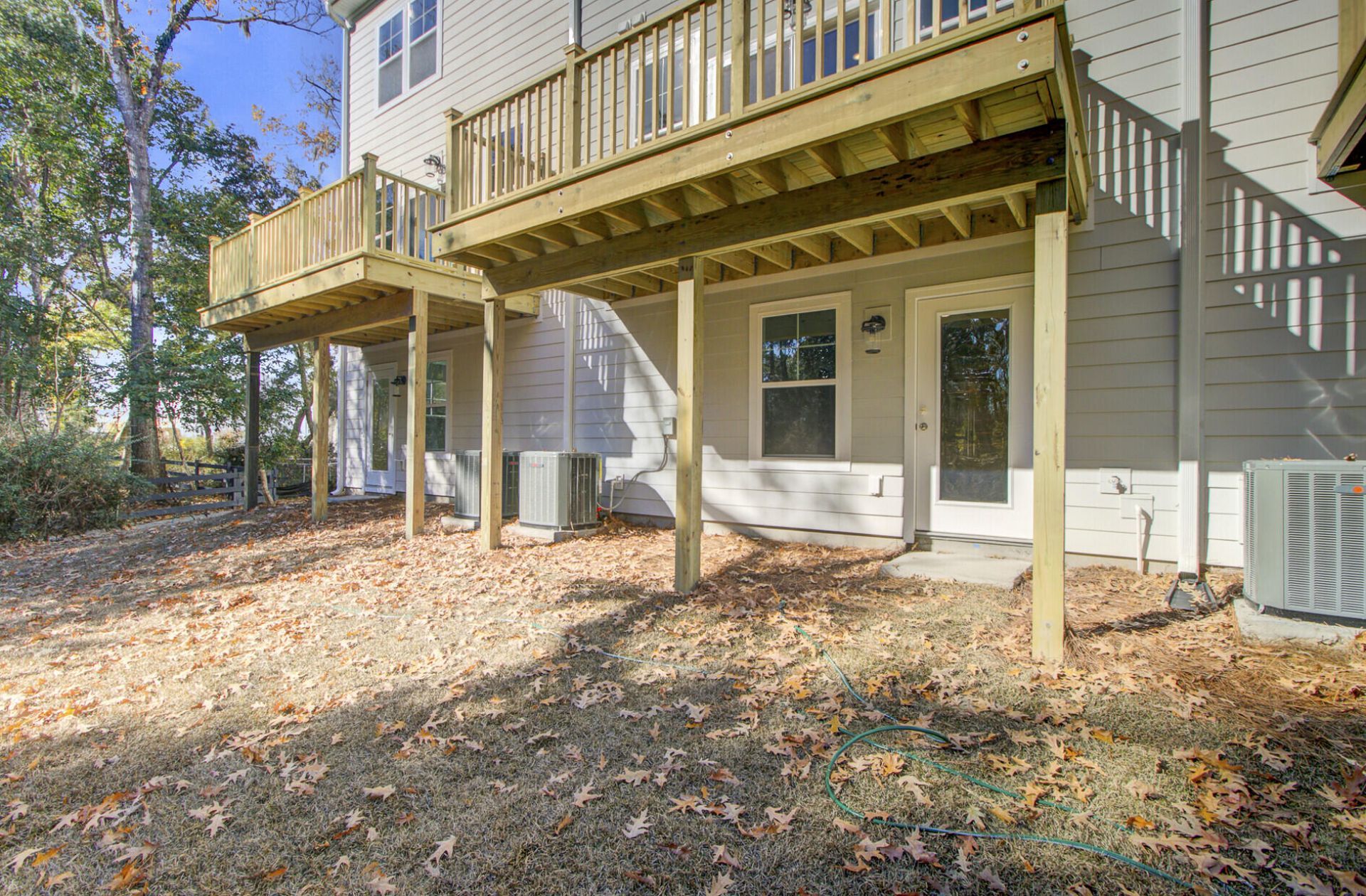 467 Caledon Court Photo 38