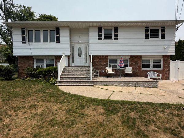 272 davenport, Lindenhurst, NY 11757
