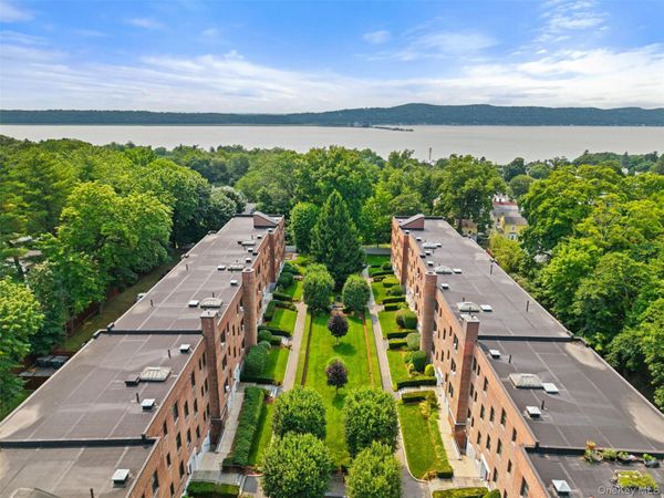 14 S Broadway, Unit 7-2B, Irvington, NY 10533