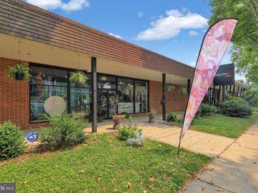 1287-95 PENN AVE., WYOMISSING, PA 19610