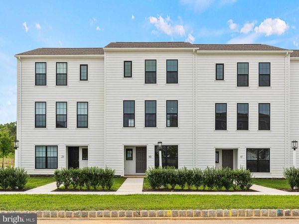 19 SILO STREET, CARLISLE, PA 17015