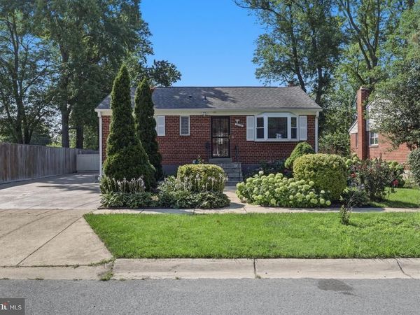 13105 HALLET COURT , ROCKVILLE, MD 20853