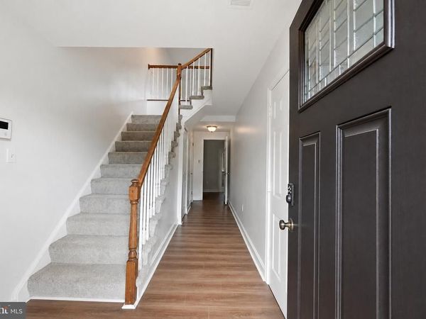 18 VICTORIA SQUARE, FREDERICK, MD 21702