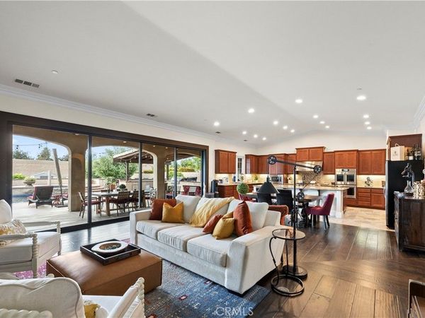 13275 Chickasaw Road , Rancho Cucamonga, CA 91739