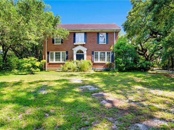 1911 Government Street , Mobile, AL 36606