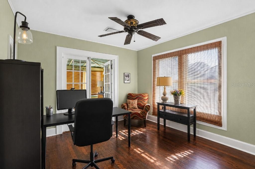 772 38th Avenue S, Saint Petersburg, FL 33705 Photo