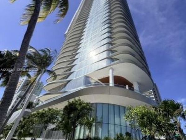 175 SE 25 ROAD, Unit 902, Miami, FL 33129