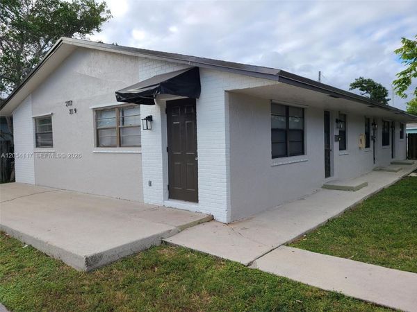 2117 Liberty St , Unit center, Hollywood, FL 33020