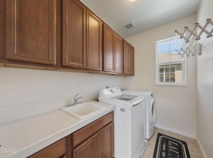6679 Quantum Drive, Sparks, NV 89436 Photo
