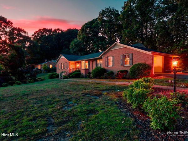 806 Cliftwood Drive, Siler City, NC 27344
