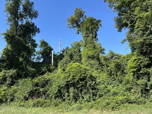 802 E Rockingham Road , Maxton, NC 28364