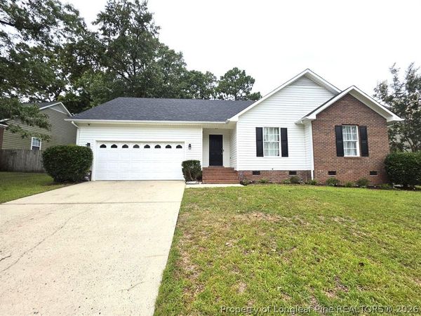 910 Foxhunt Lane, Fayetteville, NC 28314