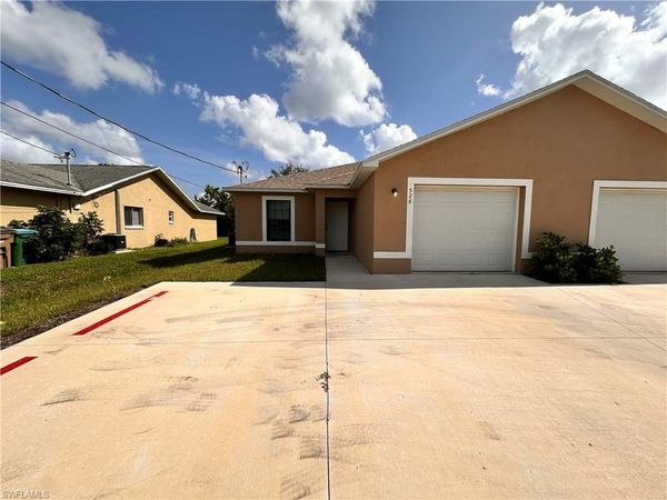 526-528 SE 4th TER, CAPE CORAL, FL 33990