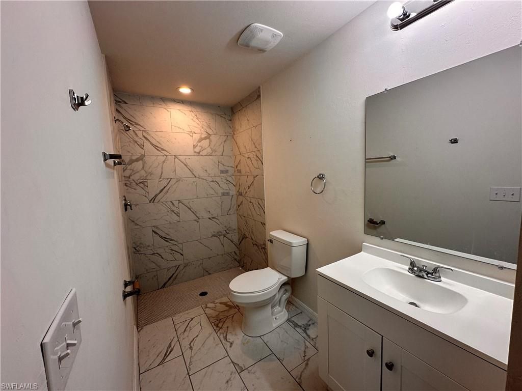 526-528 SE 4th Ter, Cape Coral, FL 33990 Photo