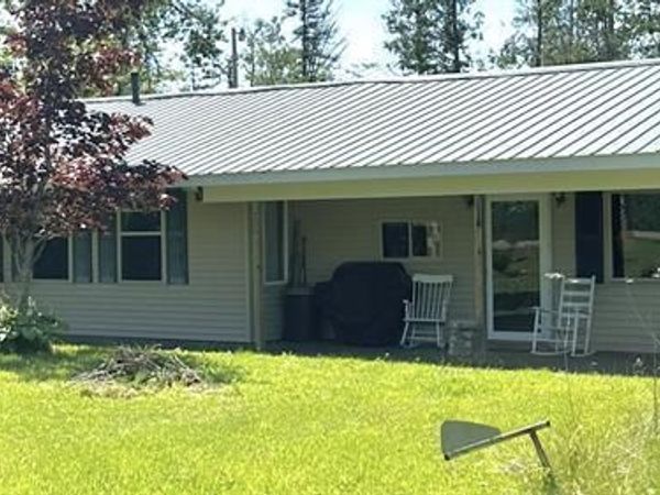 16865 Grace Harbor Highway, Millersburg, MI 49759