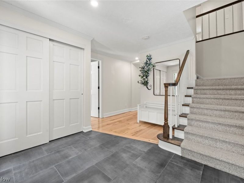 8884 Lake In The Woods Trail, Chagrin Falls, OH 44023 Photo 3