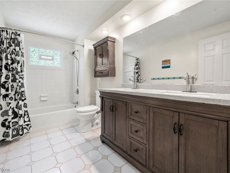 8884 Lake In The Woods Trail, Chagrin Falls, OH 44023 Photo 31