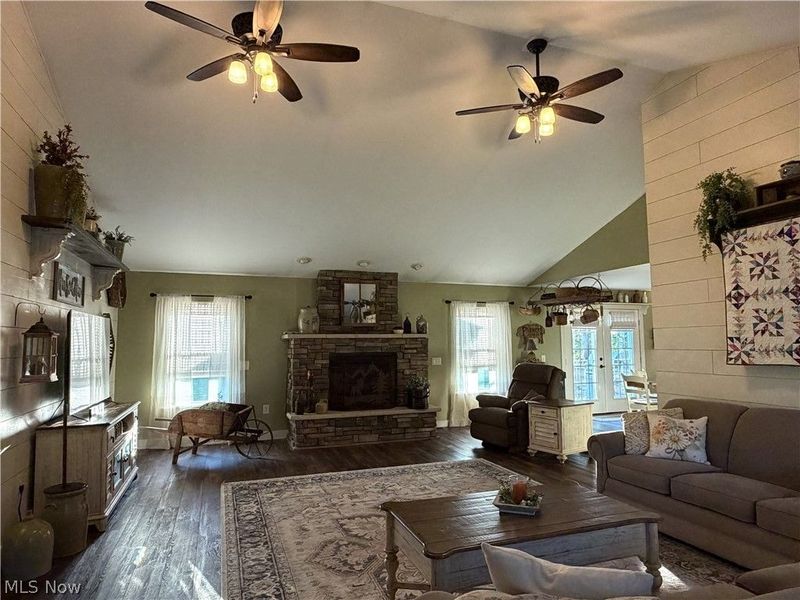 8533 Girdle Road, Middlefield, OH 44062 Photo 7