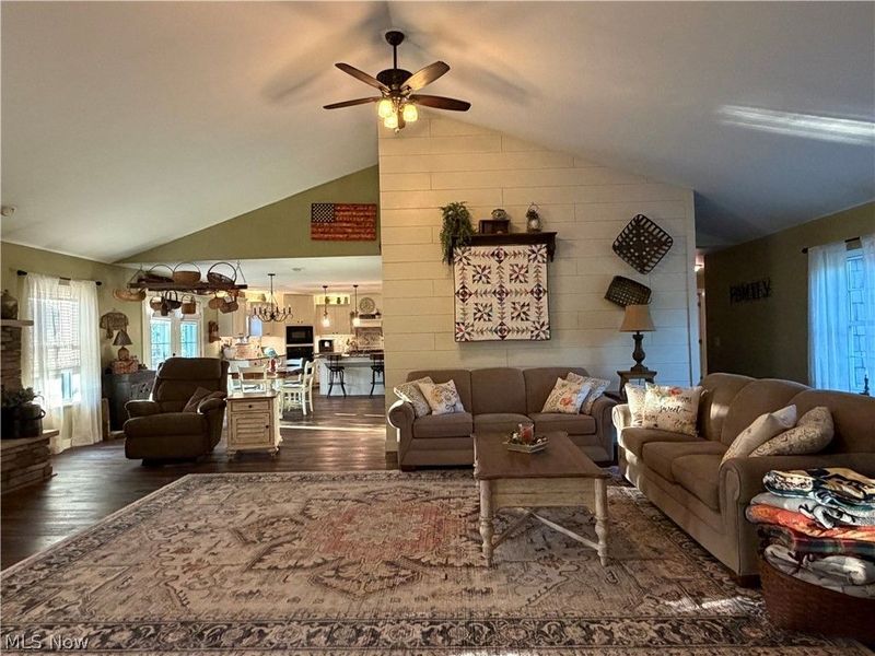 8533 Girdle Road, Middlefield, OH 44062 Photo 8