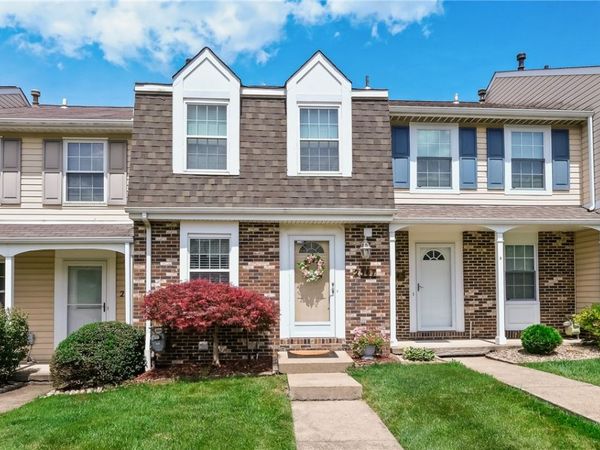 2547 Hawthorne Dr , Oakdale, PA 15071