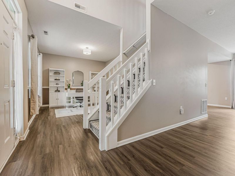4042 Peregrine Pass Drive, Columbus, OH 43230 Photo 17
