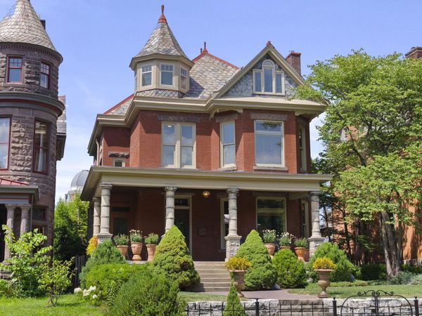 134 Buttles Avenue, Columbus, OH 43215