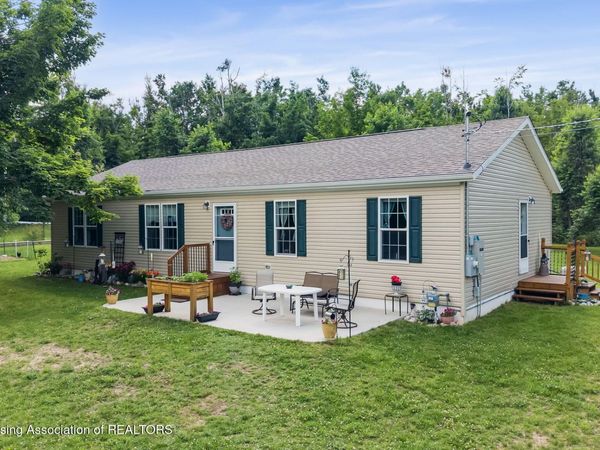 3560 Southview Drive, Johannesburg, MI 49751