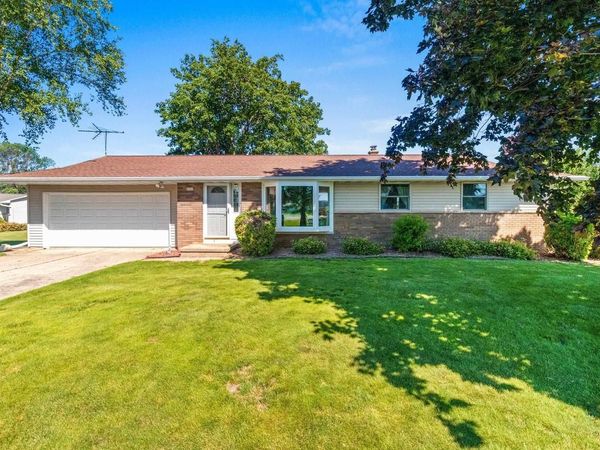 5091 CALEDONIA DRIVE, New Franken, WI 54229