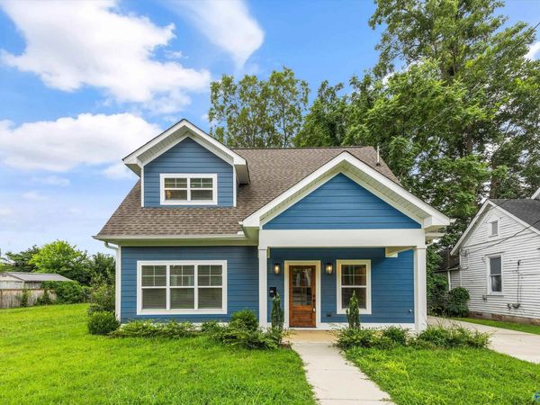 207 Grove Avenue NW, Huntsville, AL 35801