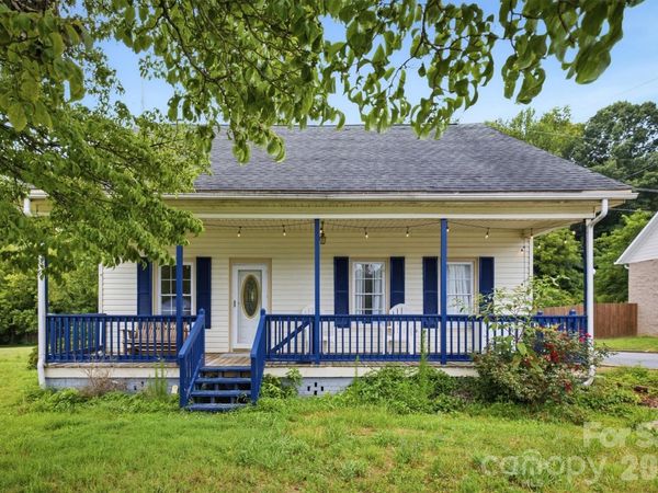 302 Catawba Avenue, Hickory, NC 28601