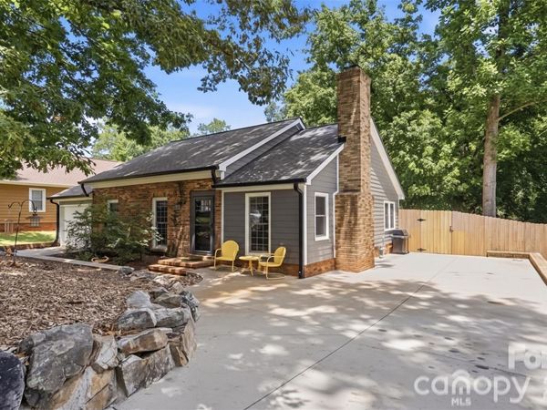 7112 Walterboro Road, Charlotte, NC 28227