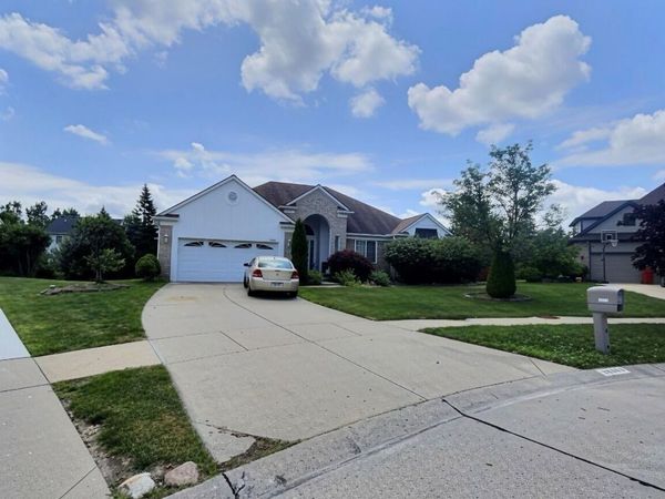 28363 Lady K Court, Southfield, MI 48034