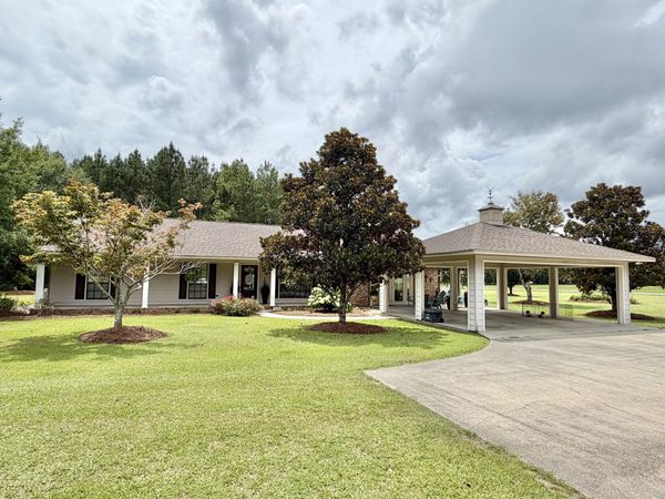 10 Airport Rd., Columbia, MS 39429
