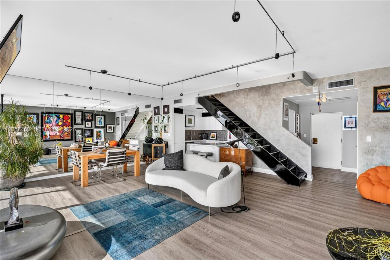 1000 Venetian Way, Unit 810, Miami Beach, FL 33139 Photo