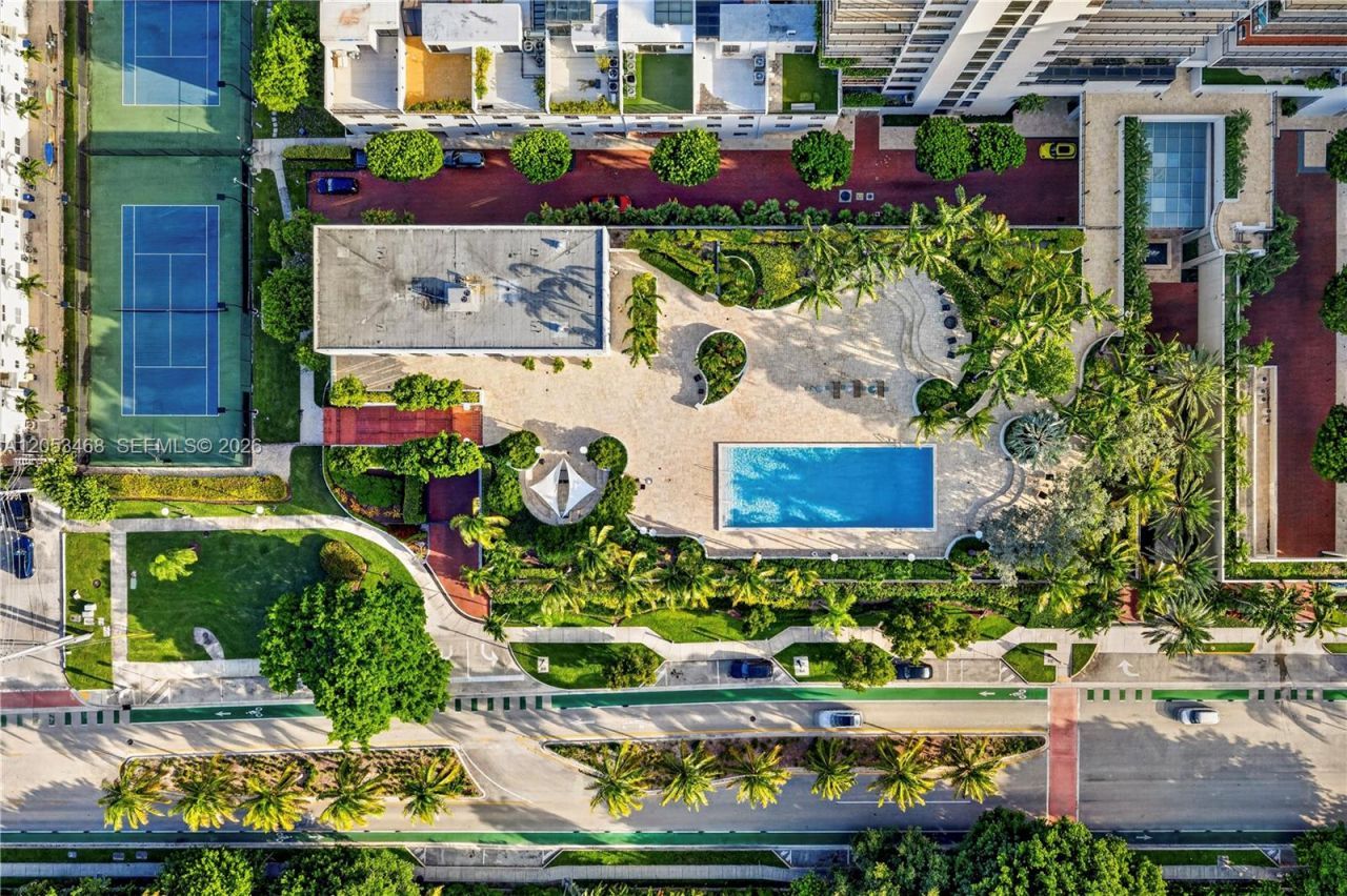 1000 Venetian Way, Unit 810, Miami Beach, FL 33139 Photo