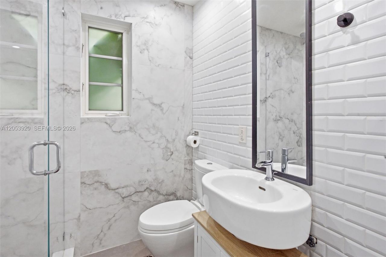 750 Espanola Way , Unit 5, Miami Beach, FL 33139 Photo