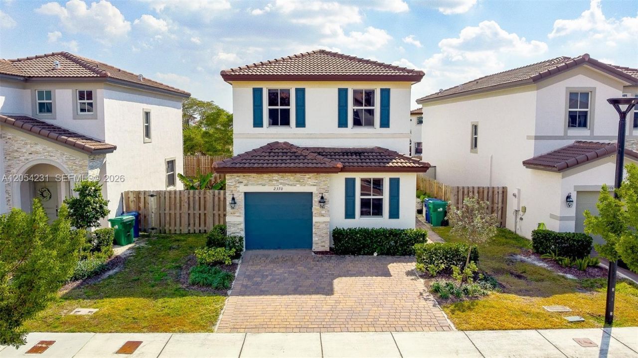 2370 NW 131st Cir , Miami, FL 33167 Photo