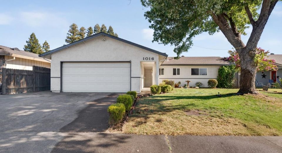 1016 Azure Ct, Roseville, CA 95678 Photo