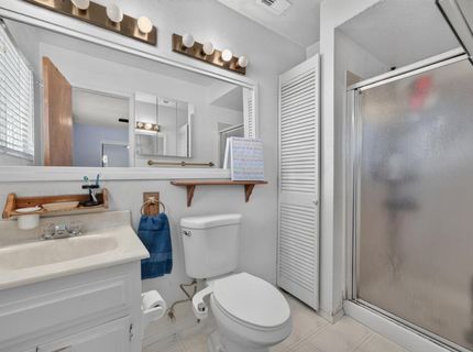1016 Azure Ct, Roseville, CA 95678 Photo