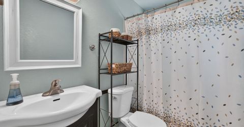 1016 Azure Ct, Roseville, CA 95678 Photo