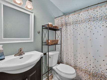 1016 Azure Ct, Roseville, CA 95678 Photo