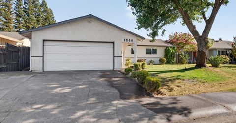 1016 Azure Ct, Roseville, CA 95678 Photo