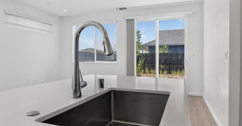 501 Fox Hunt Way, Rio Linda, CA 95673 Photo