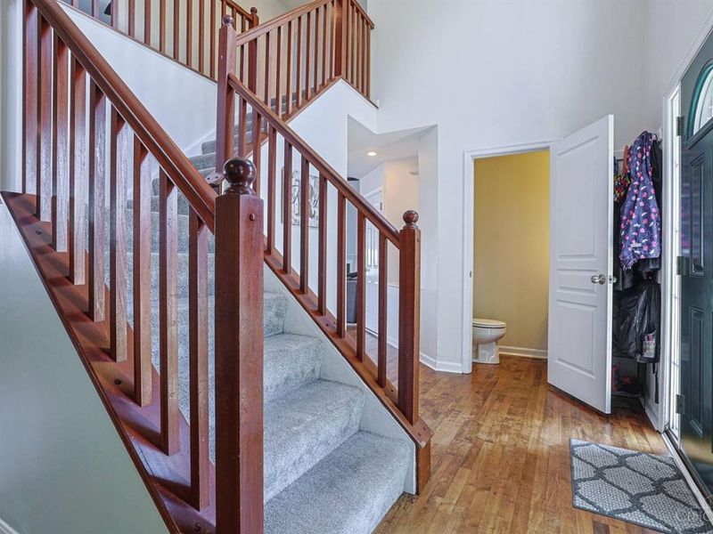 7218 Ruwes Oak Drive, Green Township, OH 45248 Photo 4