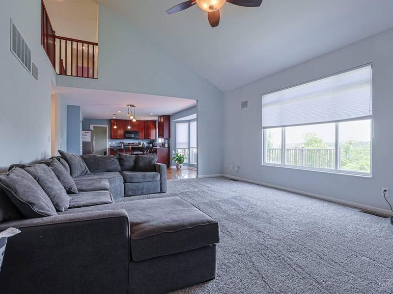 7218 Ruwes Oak Drive, Green Township, OH 45248 Photo 9