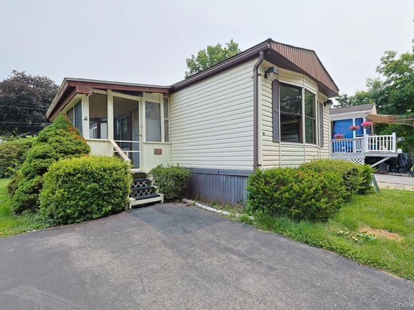 63 Tanglewood Road , Hopewell Junction, NY 12533