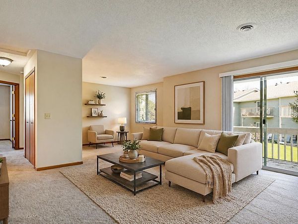 6240 Magda Drive, Unit D, Maple Grove, MN 55369