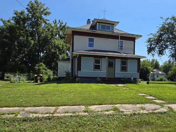 303 Irish Street, Chelsea, IA 52215