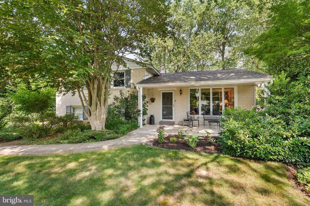 403 MEADOW LANE , WALLINGFORD, PA 19086