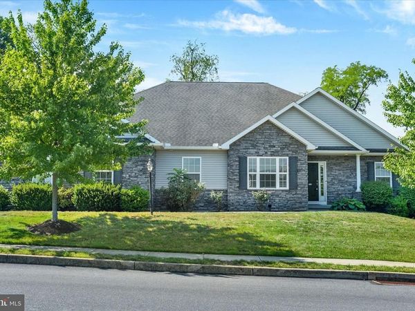 807 GENEVIEVE DRIVE, MECHANICSBURG, PA 17055